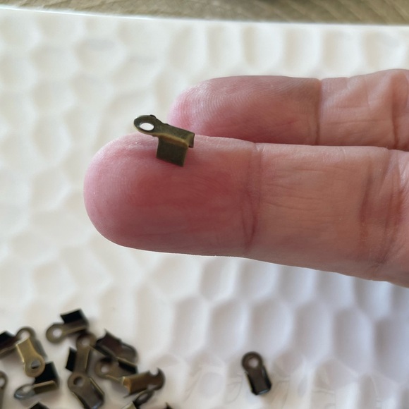 90 Fold Over Cord End Findings in Antique Brass Tone for Jewelry Craft Making - Picture 4 of 6